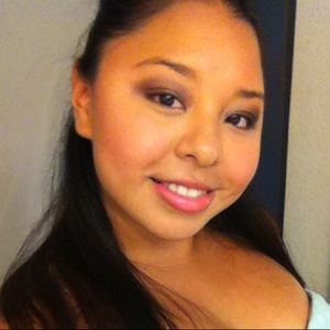 Meet your Posher, Dominique